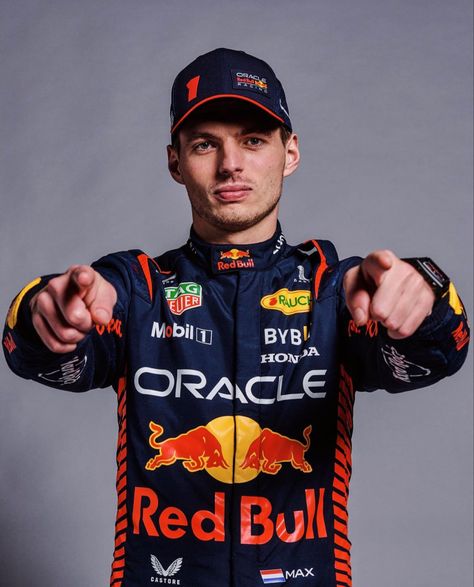 Red Bull Drivers, Maxi Pad, F1 Driver, Mexican Men, Red Bull Racing, Moto Gp, F1 Drivers, F 1, Formula One