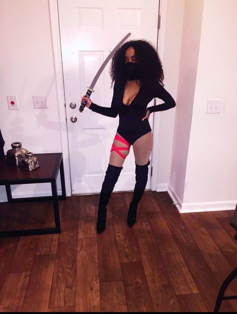 ninja costume Modern Halloween Costumes, Ninja Halloween, Badass Halloween Costumes, Baddie Black, Girl Baddie, Halloween Costume Ideas For Women, Costume Ideas For Women, Bff Halloween Costumes, Halloween Coustumes