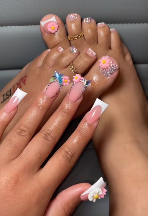 Short Nail Designs With Pearls, French Tip Duck Nails, Nails Designs Ombre, Duck Nails Acrylic, Vaca Nails, Glitter Wedding Nails, Practice Nails, Slay Nails, Latina Nails