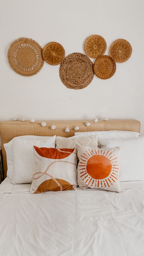 Basket Wall Above Bed, Basket Walls Boho Bedroom, Wall Decor With Clock, Basket Walls Boho, Boho Wall Decor Bedroom, Cozy Coastal Cottage, Wall Decor Above Bed, Hotel Room Interior, Dads Room