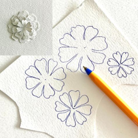 Easy Marigold Paper Flower + free ready to cut templates - The Paper Heart Marigold Flower Template, Marigold Template, Diy Marigold Flowers, Paper Marigolds, Dia De Los Muertos Decorations Ideas, Giant Paper Roses, Bohemian Garden, Easy Paper Flowers, Stock Flower