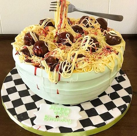 Spaghetti Cake, Hamburger Cake, Round Birthday Cakes, 95th Birthday, Grooms Cakes, Italian Party, Realistic Cakes, Gravity Cake, Italian Theme