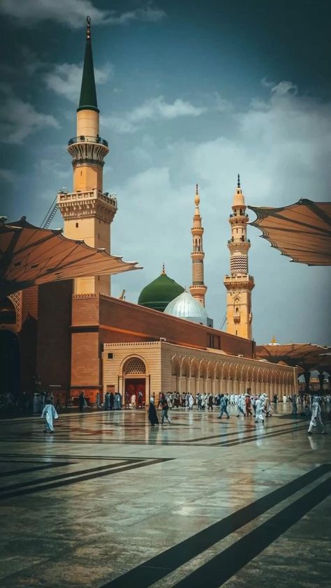 Madina Sharif Beautiful Pic, Mecca Images, La Mecca, Islamic Thoughts, Medina Mosque, Arsitektur Masjid, Mosque Art, Mecca Wallpaper, Fruit Arrangements