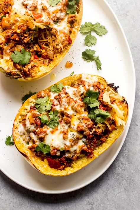 Tex-Mex Ground Turkey Spaghetti Squash - Little Broken Tex Mex Spaghetti, Ground Turkey Spaghetti, Cheesy Spaghetti Squash, Turkey Spaghetti, Stuffed Spaghetti Squash, Turkey Spices, Mushroom Lasagna, Spinach Mushroom, Baked Spaghetti Squash