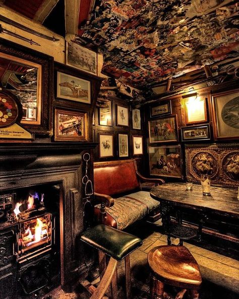 Pub Interior, Pub Design, British Pub, Best Pubs, London Baby, Nags Head, London Pubs, Pub Crawl, Things To Do In London