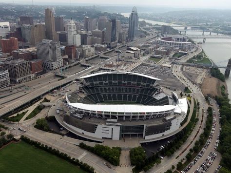 Cincinnati Bengals' Paul Brown Stadium. Paul Brown Stadium, Cincinnati Skyline, Cincinnati Bengals Football, Major League Baseball Stadiums, Nfl Stadiums, Downtown Cincinnati, Bengals Football, Buckeyes Football, Baseball Park