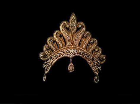 Indonesian Headpiece, Indian Crown, Napoleon Painting, Glass Crown, Editing Material, Fantasy Crown, Flower Jewelry Designs, Crown Aesthetic, Exotic Dance