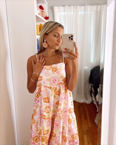 10 Outfit Ideas For Sisterhood Round Sisterhood Dresses, Sisterhood Round, Rush Outfits, Recruitment Outfits, Latest Outfits, Graduation Dress, Rush, Outfit Ideas, Cute Outfits