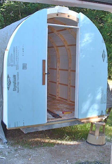 Homemade Campers Trailers, Diy Shelter, Homeless Shelter Ideas, Squirrel Repellant, Nomadic Furniture, Homemade Trailer, Teardrop Camper Plans, Homemade Camper, Small Cabin Plans