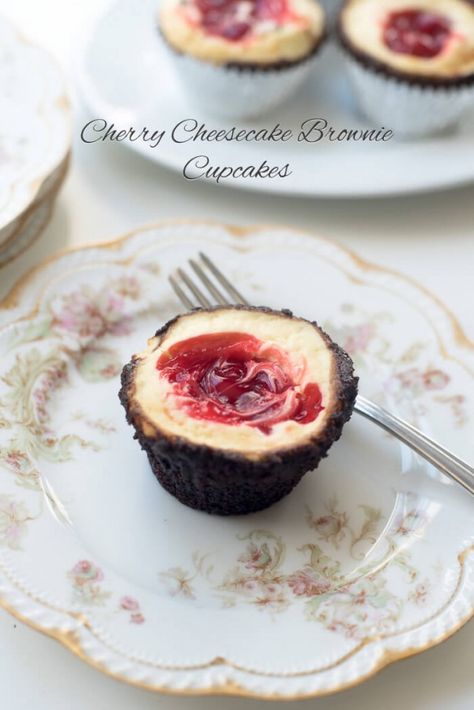 Cherry Cheesecake Brownie Cupcakes ~ http://www.fromvalerieskitchen.com Dark Chocolate Brownies, Vanilla Cheesecake, Brownie Cupcakes, Vanilla Recipes, Pecan Pralines, Cheesecake Cupcakes, Pecan Nuts, Cherry Cheesecake, Zucchini Cake