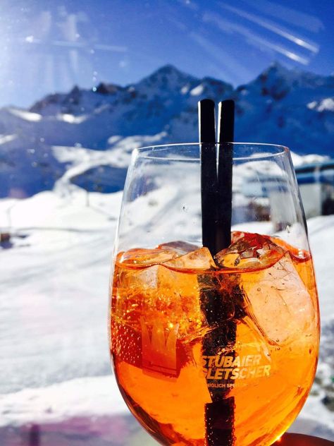 What you want more? Aperol. Snow. Sun. Just relax. Aperol Christmas Cocktail, Aperol Spritz Apres Ski, Aesthetic Aperol Spritz, Aperol Spritz On The Beach, Hot Aperol, Aperol Spritz, Just Relax, Winter Snow, Rose Wine