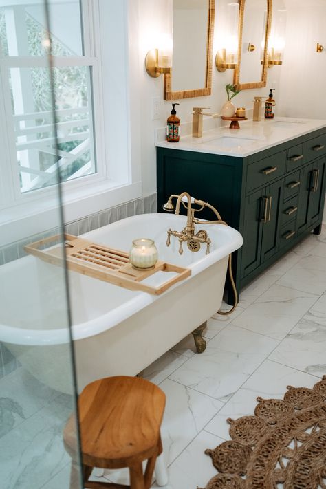 rattan bathroom mirrors, clawfoot tubs, glass shower, marble bathroom floors, coastal bathroom design Old Clawfoot Tub Bathroom, Claw Foot Tub Bathroom Ideas Farmhouse, Boho Clawfoot Tub Bathroom, Bathroom With Clawfoot Tub Ideas, Bathroom Remodel Clawfoot Tub, Vintage Clawfoot Tub Bathroom, Claw Tub Bathroom Ideas, Claw Foot Tub Bathroom Ideas, Clawfoot Tub Bathroom Vintage