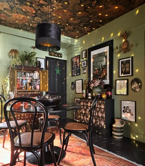 Alt Dining Room, Dark Eclectic Dining Room, Vampire Dining Room, Moody Maximalist Dining Room, Whimsical Goth Kitchen, Grunge Kitchen Aesthetic, Moody Mexican Decor, Grunge Dining Room, Rustic Maximalist Decor