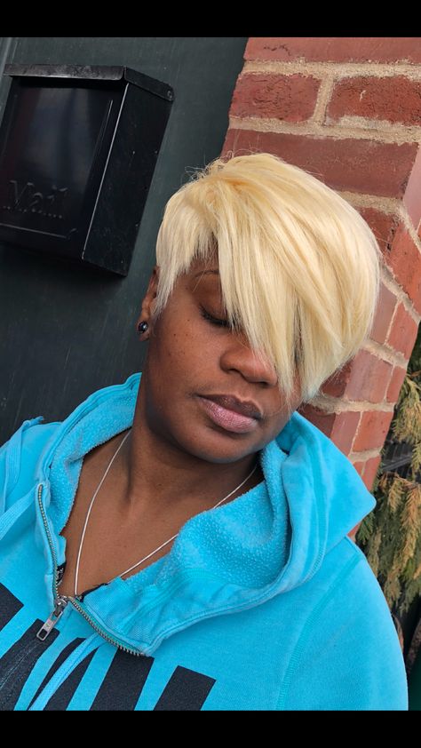 Short blonde Quick weave . Blonde Quick Weave, Blonde Weave Hairstyles, Short Quick Weave Hairstyles, Short Quick Weave, Blonde Weave, Short Weave Hairstyles, Short Weave, Blonde Bob Hairstyles, Quick Weave Hairstyles