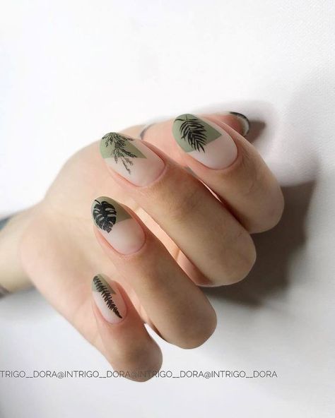 Nail Art Instagram, Nails 2024, Cat Kuku, Floral Nails, Minimalist Nails, Manicure E Pedicure, Nail Polishes, Green Nails, Gorgeous Nails