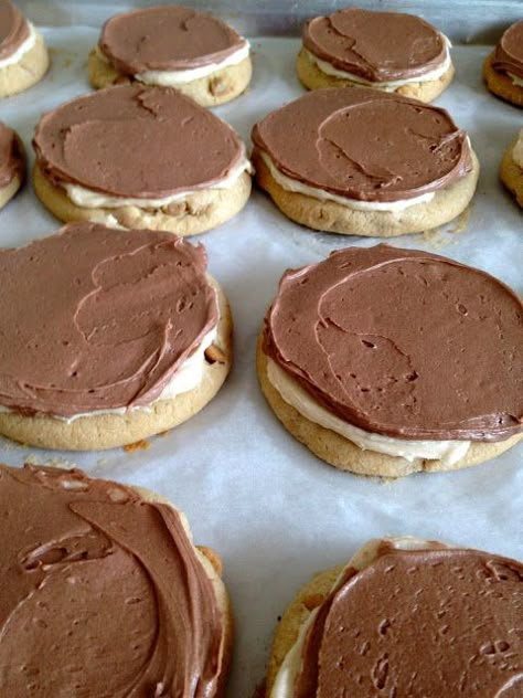 Can't wait to try these. Recipes are from a bakery in Santa Clara, Utah... just outside St. George, Utah. Frosted Peanut Butter Cookies, Speciality Cookies, A Bountiful Kitchen, Bountiful Kitchen, Peanut Butter Frosting, Peanut Butter Cookie Recipe, Cookie Frosting, Cookies Recipes, Chocolate Chip Cookie Dough