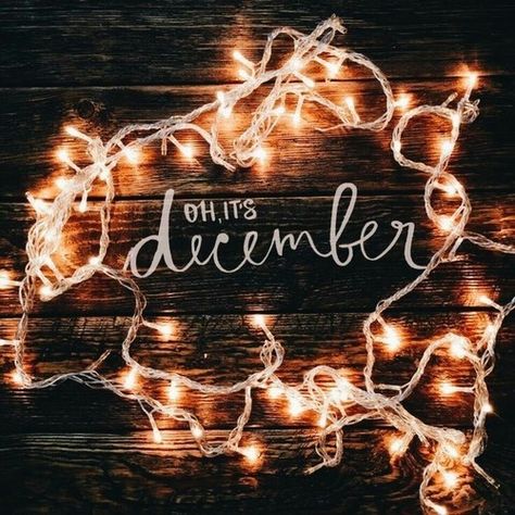 Hello December | ZsaZsa Bellagio - Like No Other December Wallpaper Aesthetic, December Aesthetic, December Wallpaper, It's December, Wallpaper Aesthetic, Wreath, Wood, Christmas