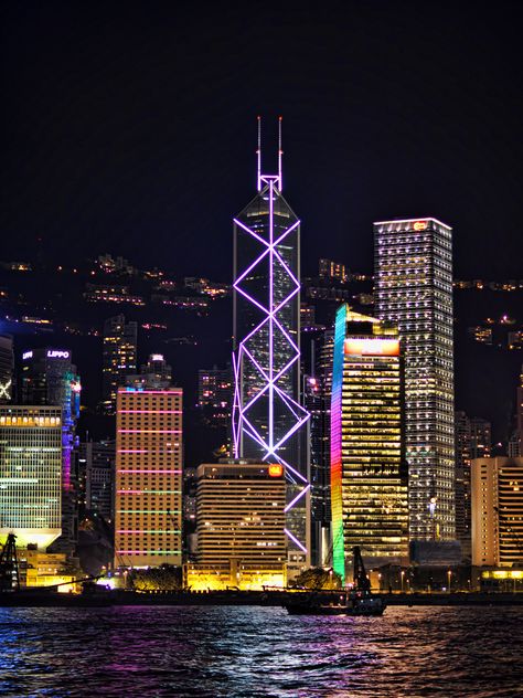 Traveling The World Aesthetic, Trips Aesthetic, The World Aesthetic, Hong Kong Nightlife, Hong Kong Night, City Wallpapers, Aesthetic Traveling, Picture Travel, City Lights At Night