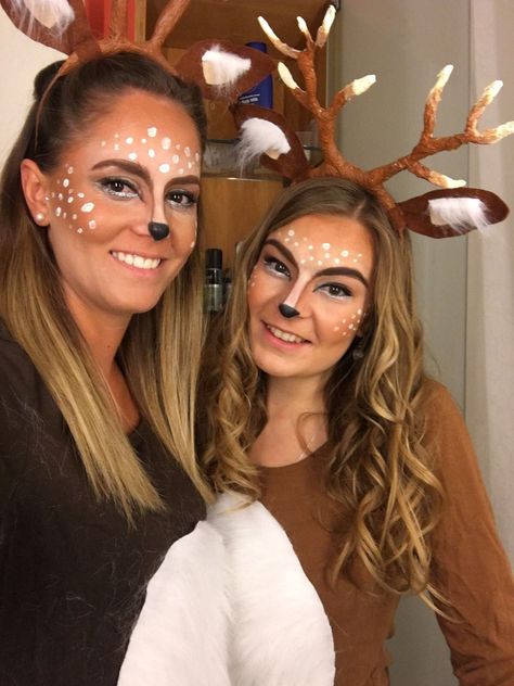 Moose Makeup Halloween, Deer Face Paint Halloween, Deer Costume Women, Reindeer Makeup, Cowgirl Halloween Costumes, Karneval Diy, Deer Makeup, Halloweenský Makeup, Christmas Face Painting