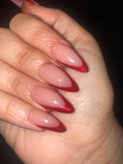 May Nails Ideas 2023, Nails Ideas Almond, May Nails Ideas, Red Sparkly Nails, Almond Summer Nails, Nails Ideas 2023, Summer Nails Short, Almond Nails Red, Red Chrome Nails