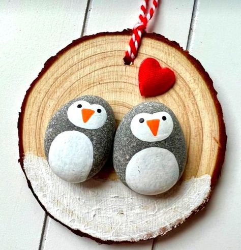 Xmas Tree Decoration, Heart Christmas Ornaments, Penguin Ornaments, Heart Christmas, Handmade Christmas Crafts, Hanging Christmas Tree, Xmas Tree Decorations, Stone Crafts, Handmade Christmas Ornaments