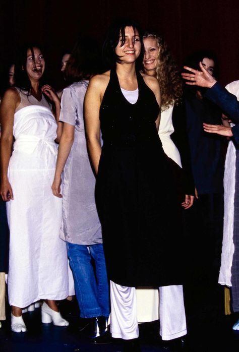 Maison Margiela Spring 1995 Ready-to-Wear Fashion Show Transparent Fashion, Martin Margiela, Runway Collection, 90s Fashion, Fashion Collection, High Fashion, Fashion Show, Cool Outfits, Ready To Wear