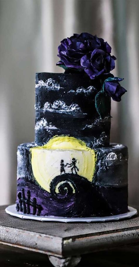 White Vanilla Cake, Scottish Wedding Themes, Gothic Wedding Cake, Gothic Cake, Wedding Cake Trends, Textured Wedding Cakes, Dark Romantic Wedding, Types Of Wedding Cakes, Pretty Wedding Cakes