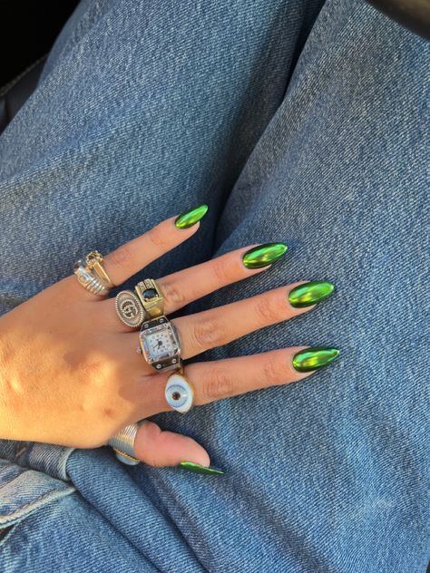 Winter Nail Ideas Coffin, Brat Green Nails, Brat Summer Nails, Green Chrome Nails Designs, Chrome Green Nails, Brat Nails, Green Chrome Nails, Summer Nails Coffin, Chrome Colors