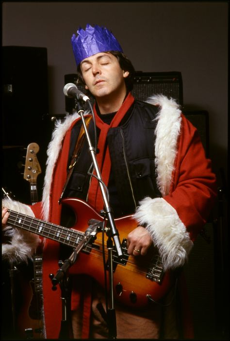 Paul Mccartney Christmas, Dreamy Christmas, The Lost Weekend, Paul Mccartney And Wings, Paul And Linda Mccartney, Bug Boy, Sir Paul, Linda Mccartney, Beatles Songs