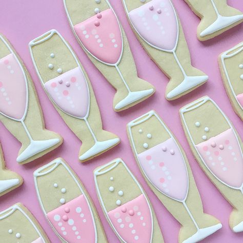 Wine Cookies, New Years Cookies, Cookie Sticks, Iced Biscuits, Bridal Shower Cookies, Sugar Cookie Designs, Fancy Cookies, Creative Cookies, Cookie Inspiration