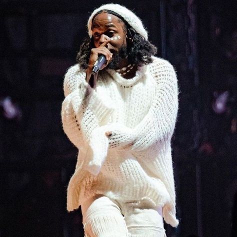 Kendrick Lamar Performance, Kendrick Lamar Live, Hip Hop Rap, Kendrick Lamar, Kung Fu, Rappers, Music Artists, Rap, Winter Hats