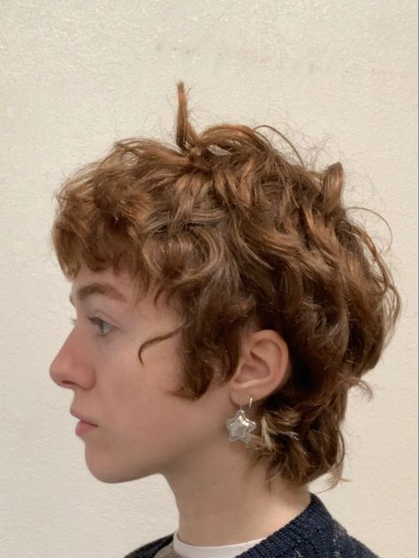 Curly Bixie Shag, Punk Hairstyles Curly Hair, Spiky Shag Haircut, Very Short Curly Hair Women, Mod Curly Haircut, Curly Short Hair Blonde, Woman Mullet Short, Short Curly Haircuts No Bangs, Light Perm Short Hair