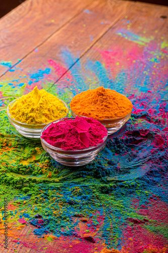 Holi Colours Images, Indian Color Festival, Happy Holi Wallpaper, Happy Holi Picture, Phone Photography Tutorials, Holi Gift, Happy Birthday Icons, Holi Powder, Happy Holi Images