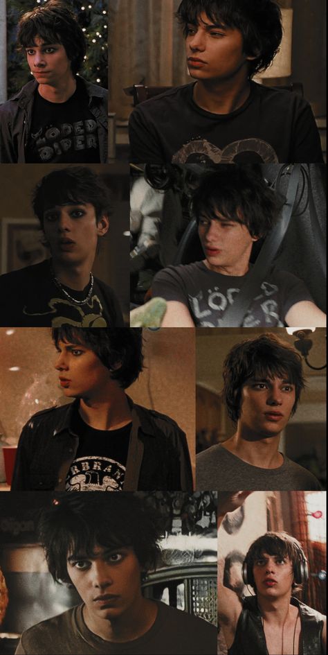 Rodrick Heffley Lockscreen, Guyliner 2000s, Rodrick Heffley Pictures, Roderick Heffley Wallpaper, Rodrick Wallpaper, Devon Bostick Wallpaper, Rodrick Heffley Wallpaper, New Rodrick Heffley, Roderick Heffley