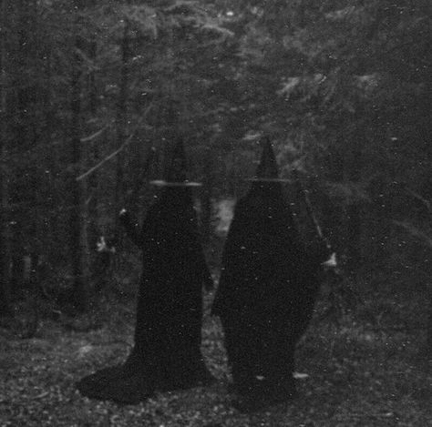 Trick or treat... Dark Soul, Season Of The Witch, Witch Aesthetic, Witchy Woman, Dark Forest, Coven, Dark Art, Dark Aesthetic, Fantasy Art