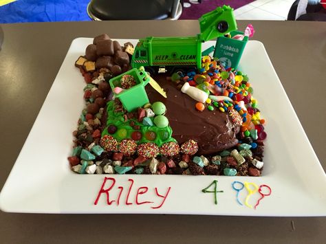 Riley's 4th Birthday Garbage Truck Cake Lorry Cake, Garbage Truck Cake, Truck Birthday Cake, Garbage Truck Party, Construction Birthday Cake, 2nd Birthday Cake, Trash Party, Truck Cake, Truck Cakes