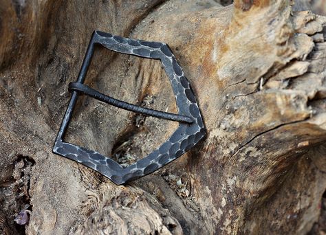 Hand FORGED IRON Buckle Forged Belt Buckle Craft Buckle Hand Forged Belt Buckle, Blacksmithing Projects, Blacksmith Projects, Celtic Pendant, Iron Pendant, Metal Working Projects, Iron Ring, Hand Forged Iron, Metal Projects