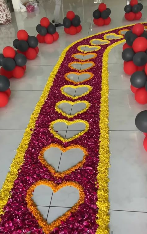 Kanku Pagla Kankupagla Decoration At Home, Welcome Rangoli With Flowers, Pagla Decoration, Flower Pathway, Baby Welcome Decoration, Sankranti Decoration, Welcome Rangoli, Pathway Decoration, Corpus Cristi