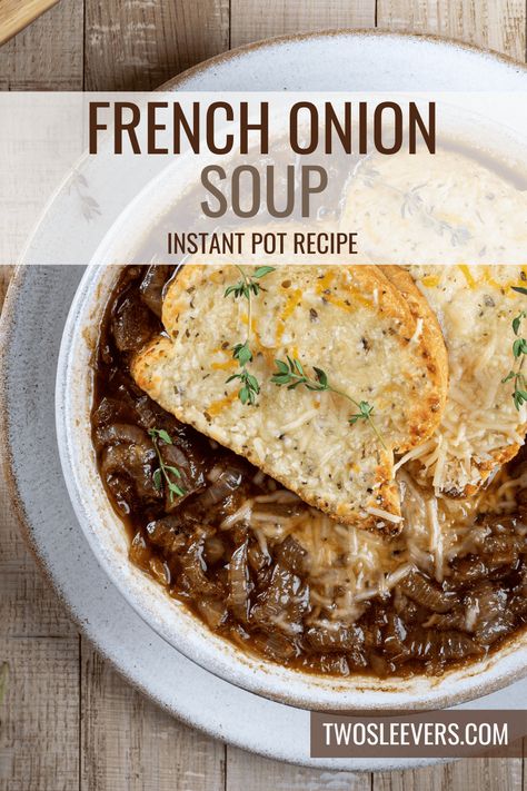 Instant Pot French Onion Soup, Soup Recipe Instant Pot, Vegetarian French Onion Soup, Soup Store, Recipe Instant Pot, Onion Soup Recipe, French Soup, Viral Recipes, French Onion Soup Recipe