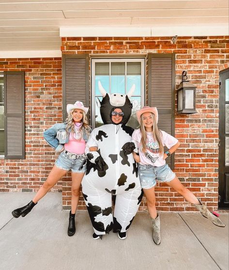 Sorority Cowgirl Theme, Cowboy Bid Day Theme Sorority, Western Sorority Theme, Rodeo Bid Day, Cowgirl Sorority Theme, Sorority Work Week Themes, Work Week Themes Sorority, Sorority Work Week, Sorority Themes