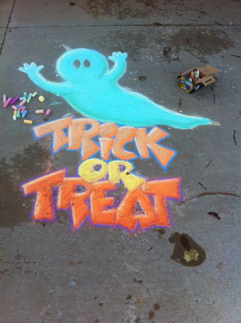 sidewalk chalk art on the driveway for halloween -- trick or treat ghost -- hand lettering Halloween Driveway Chalk Art, Halloween Sidewalk Chalk Ideas, Fall Chalk Art Sidewalk, Halloween Sidewalk Ideas, Chalk Halloween Art, Halloween Chalk Art Easy, Fall Sidewalk Chalk Art, Chalk Sidewalk Art, Halloween Chalk Ideas