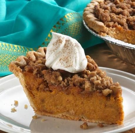 Sweet potato pie just got sweeter with the addition of a buttery, nutty topping. It's easy with a frozen pie crust. Cuban Bakery, Pineapple Filling, Easy Pumpkin Pie, Frozen Pie, Homemade Pumpkin Pie, French Pastry, Rice Dish, Pineapple Cake, Potato Pie