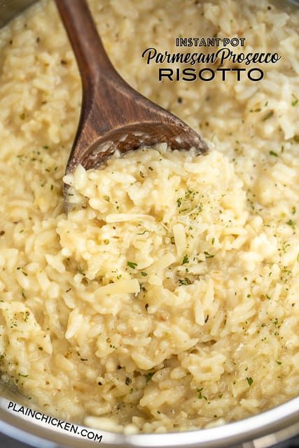 Instant Pot Parmesan Prosecco Risotto Recipe - arborio rice, shallots, garlic, chicken broth, prosecco, Italian seasoning and parmesan - made in the electric pressure cooker! Only takes 8 minutes! Great side dish! Add green peas or mushrooms for a meatless main dish! #instantPot #risotto #sidedish Instantpot Risotto, Italian Pot Roast, Risotto Dishes, Parmesan Risotto, Seasoned Rice Recipes, Pot Beef Stew, Risotto Recipe, Meatless Main Dishes, Arborio Rice