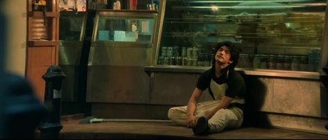 #fallenangels #movie #wongkarwai #cinematography #film Takeshi Kaneshiro Fallen Angels, Fallen Angels 1995, Asian Cinema, Takeshi Kaneshiro, Fallen Angels, Cyberpunk City, Film Stills, Fallen Angel, Movie Night