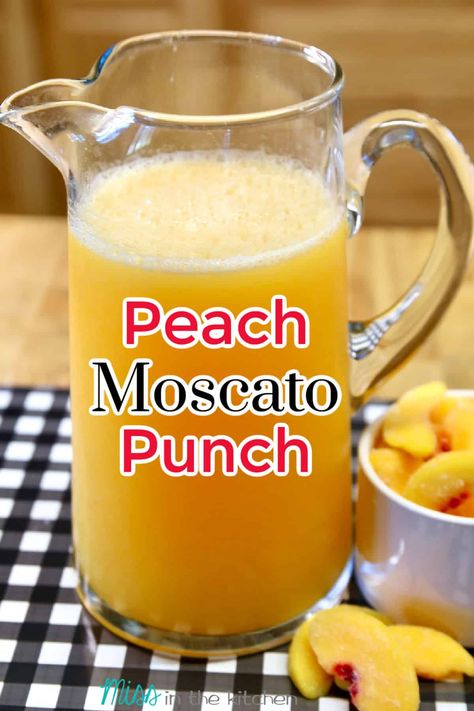 Add this Peach Moscato Punch to your party plans, holiday menus and summer cookouts for a refreshingly delicious party drink. Mixed Drinks With Moscato Wine, Moscato Punch Recipes, Moscato Wine Punch, Moscato Recipes, Moscato Drinks, Moscato Punch, Beer Mixed Drinks, Peach Moscato, Peach Punch