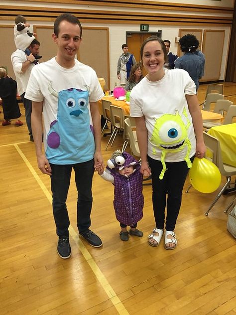 Cheap Family Halloween Costumes, Monsters Inc Family Costume, Monsters Inc Costumes, Maternity Halloween Costumes, Maternity Halloween, Pregnancy Costumes, Pregnant Halloween Costumes, Pregnant Halloween, Scary Costumes