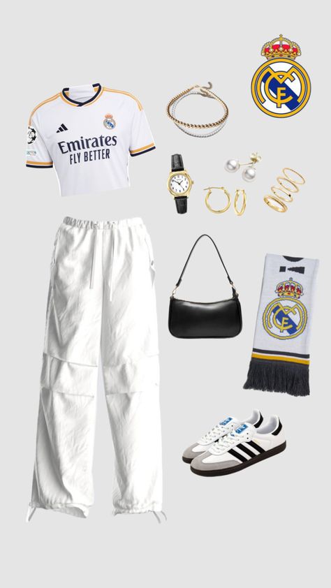 #realmadrid #gameday Real Madrid Outfit, Madrid Outfits, Real Madrid Jersey, Madrid Jersey, Soccer Outfit, Relaxed Outfit, Jersey Outfit, Outfits Verano, Women's Costumes