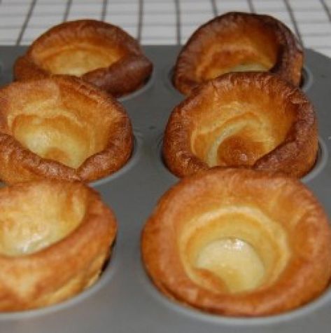 How To Make Yorkshire Pudding, Yorkshire Pudding Recipe, Prime Rib Dinner, Yorkshire Pudding Recipes, Banh Xeo, Prime Rib Recipe, Prime Rib Roast, Yorkshire Pudding, Rib Roast