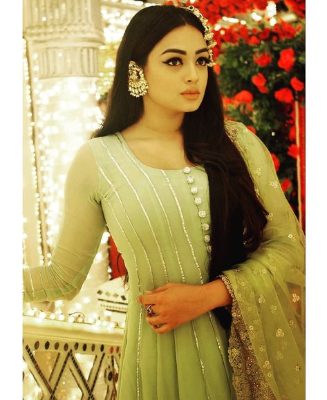 Samiksha Jaiswal, Bahu Begum, डिजाइनर कपड़े, Ikkat Dresses, Teen Celebrities, Gaun Fashion, Bridal Poses, Pakistani Dresses Casual, Traditional Indian Outfits