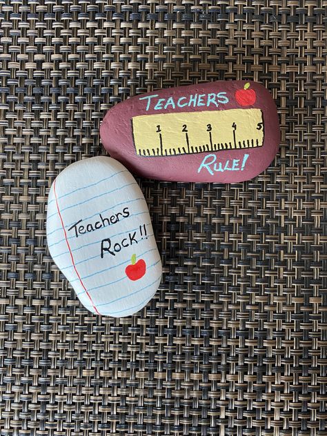 Teacher Appreciation Gift Basket, Appreciation Gift Basket, Teacher Rocks, Teacher Appreciation Gift Baskets, Pebble Crafts, Happy Stone, Painting Teacher, Painted River Rocks, Teacher Appreciation Gifts Diy